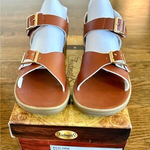 FootMates Boy’s Eco-Tide Brown Sandals